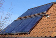 Installation
                solaire thermique sur un toit de tuiles