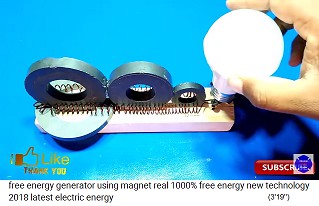 6. Die
                          Gl�hbirne wird zwischen den Schrauben
                          eingeschraubt, bis die Gl�hbirne auch die
                          mittlere, tiefe Schraube ber�hrt und so den
                          Kreislauf schliesst