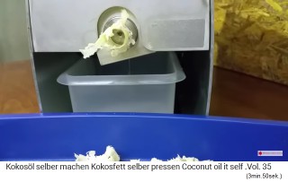 Die Seitenansicht der �lpresse: In der �lpresse
                drin ist eine �lschale, wo das �l aufgefangen wird