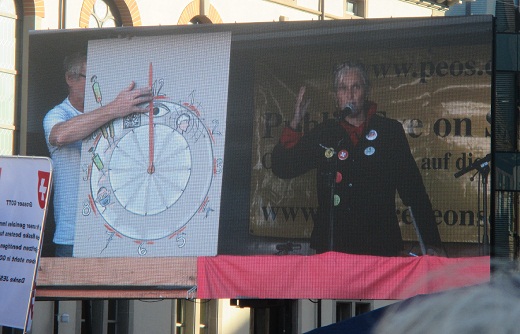 Demo Winterthur
                    18.9.2021: Die Frau aus der Romandie warnt: Es ist
                    nun 12!