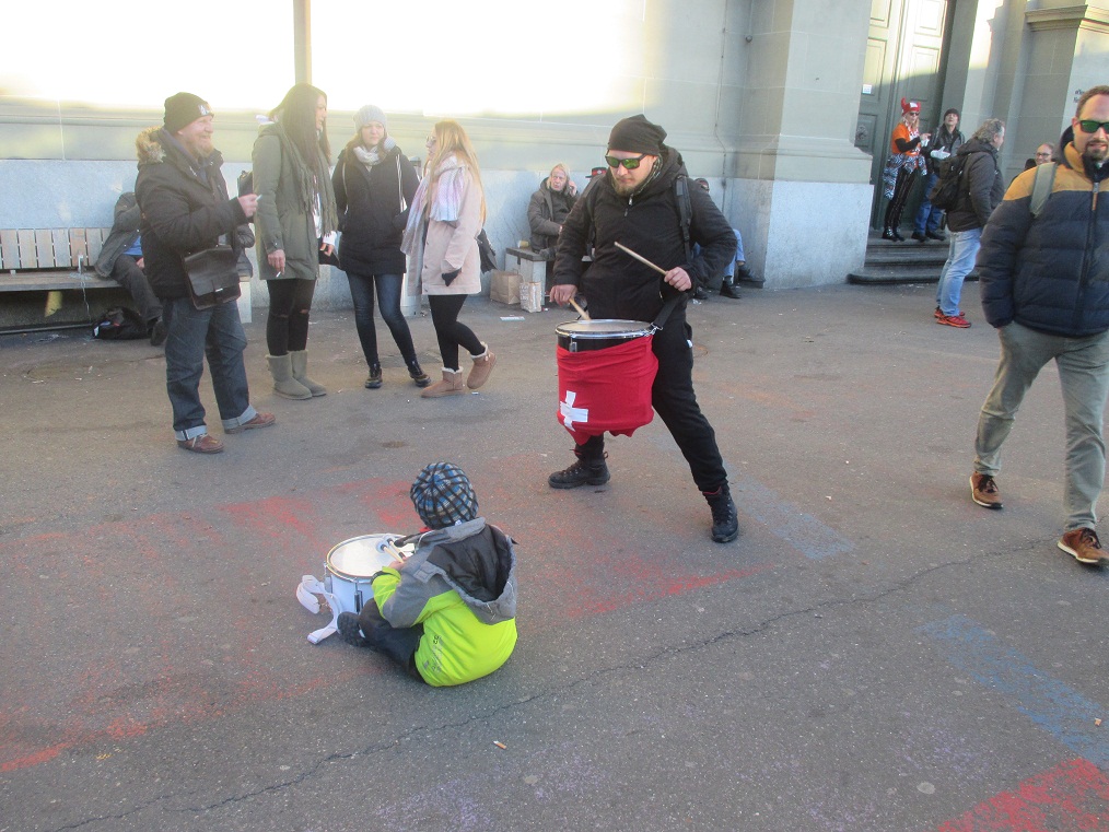 Demo
in Bern 22.1.2022: Trommler Demo in Bern
22.1.2022: Trommler