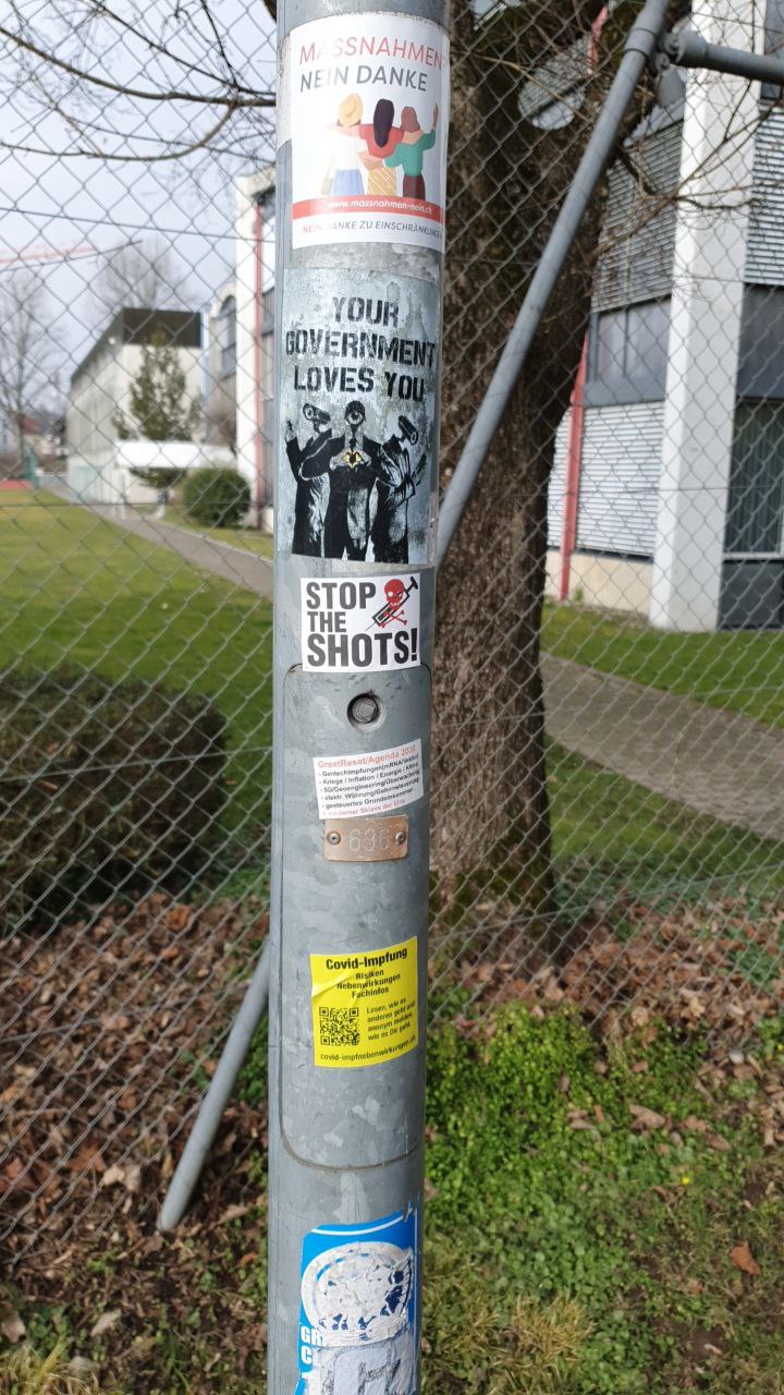 Widerstand in Rüti (Kanton Zürich, Schweiz)
2.3.2023: Kleber gegen
"Coronaimpfungen"+gegen Massnahmen Widerstand in Rüti (Kanton Zürich, Schweiz)
2.3.2023: Kleber gegen
"Coronaimpfungen"+gegen Massnahmen