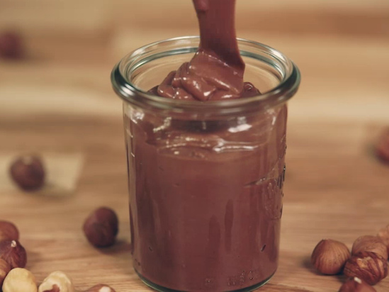 Nutella selber machen 02:
                    Die hausgemachte Nuss-Schoko-Creme