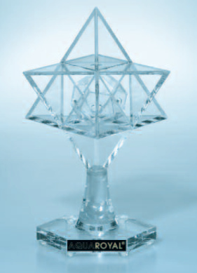 "Raumstern" fr
                                          Einfamilienhaus mit Tetraeder
                                          (Heinz Vogel) aus Akrylglas