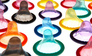 Kondome in verschiedenen Farben. Kondome
                        schtzen vor Geschlechtskrankheiten