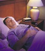 Die Schlafposition auf dem R�cken
                              scheint f�r die Z�hne am ungef�hrlichsten