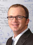 Dr.
                                      Markus Heinrichs, Portrait eines
                                      Psychologen, der meint, mit
                                      Hormonbeigaben wie Oxytocin
                                      k�nnten Menschen geheilt werden.
                                      Vielleicht ist das im pestizid-
                                      und amalgamgesch�digten Europa
                                      tats�chlich die einzige
                                      M�glichkeit