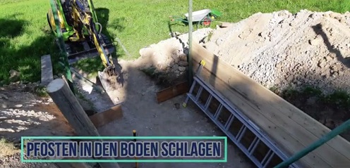 W�nde bauen
                              mit Pfosten setzen und Bretter hinten dran
                              01