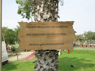Zoo "Legendenpark" in Lima San
                          Miguel, Seneca-Spruch
