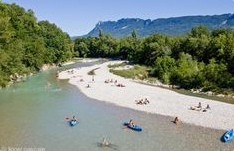 Fluss Dr�me
                  mit Kajakfahrern