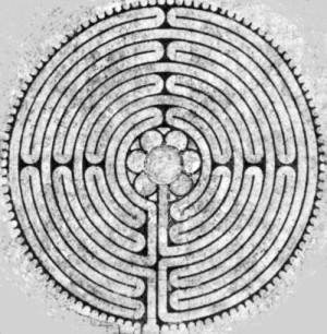 Chartres, laberinto
                              en el oeste de la catedral