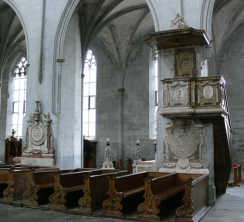 Iglesia
                            paralizada, p.e. los bancos en la iglesia de
                            la catedral de Salem (Berln)