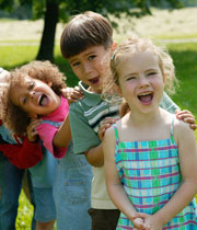 Lachende Kinder