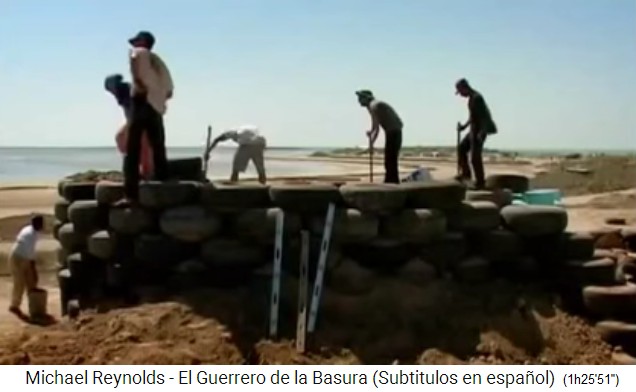 Mexiko Matamoros 2006: La nave tierra
                      tropical redonda está a medio terminar