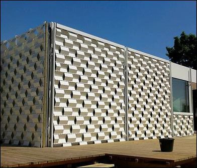 Das Rosenheimer Solarhaus, ein
                      Plusenergiehaus einer T�ftlergruppe aus Rosenheim
                      (Deutschland)