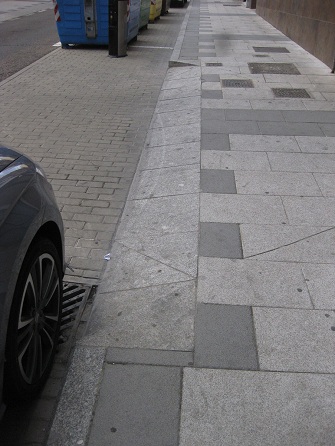 Rampe
                            aus Granitstein 03