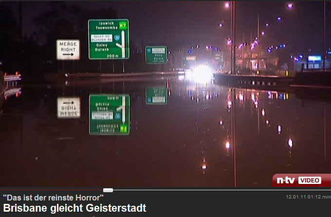 Brisbane, water
                      freeway on 12 January 2011: "Brisbane is like
                      a ghost town - that is the pure horror"