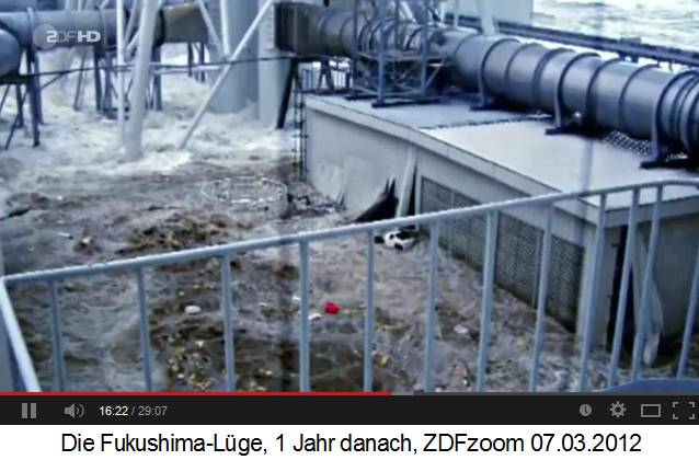 Das meterhoch berschwemmte
                Atomkraftwerk Fukushima Daiichi, voller Treibgut