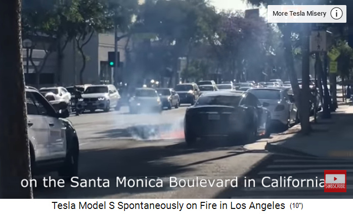 Tesla-Batterie entzndete sich whrend der Fahrt
                  in Los Angeles am Santa Monica-Boulevard, 18.6.2018
                  Foto 2, Sicht von hinten