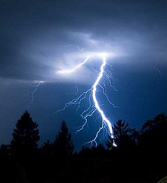 Así el carnicero echó una
maldición que sean castigados por el enojo de los
dioses. Así el carnicero echó
una maldición que sean castigados por el enojo de
los dioses.