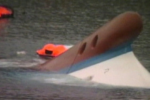 ... hasta fue un
hundimiento del barco... ... hasta fue un
hundimiento del barco...