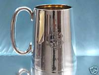 Un joven contó a un ladrón
que habría probado a conseguir agua con una
jarra de plata y ahora la jarra sea al fondo
del pozo... Un joven contó a un ladrón que habría
probado a conseguir agua con una jarra de
plata y ahora la jarra sea al fondo del
pozo...