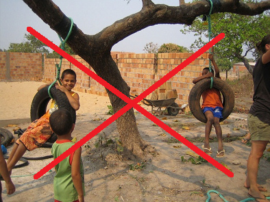 Negative
                              vertical tire swing 05, tires hanging on a
                              tree, the children are sitting in the
                              tires and have the tire before their
                              breast, and there is always the threat
                              "falling through the hole".