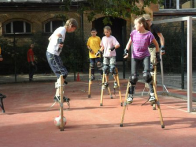 Playground party
                                02, stilt soccer in Berlin-Wedding