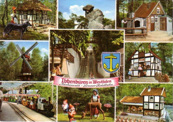 Bosque de cuentos de
                            Ibbenbueren 00, una tarjeta postal mostrando
                            casas, el tobog�n de trineo y el tren del
                            parque