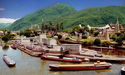 Swiss Miniature 04, puerto en el Reno
                              de Basilea