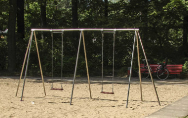 Grupo de columpios 09 en el
                                  parque Mebes en el distrito de
                                  Zehlendorf en Berl�n