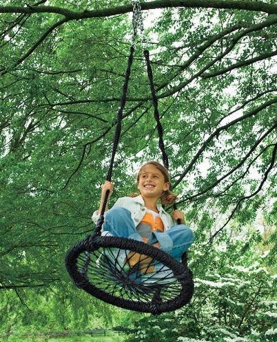 Columpio de nido
                              peque�o 01 de "Mighty Girl
                              Products" de los Estados Criminales
                              con sus guerras sin fin