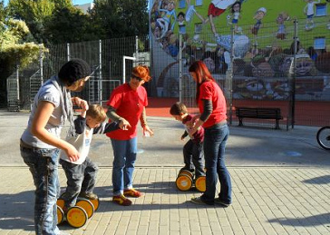 Fiesta en el parque
                              infantil 18, pedalo terrestre 02 en
                              Berl�n-Wedding