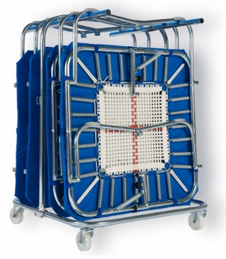 Trampolin 03: Sicht von
                            unten auf die Spiralfedern der
                            Minitramp-Trampoline auf einem
                            Transportwagen (Trolly); Firma Eurotramp,
                            Deutschland