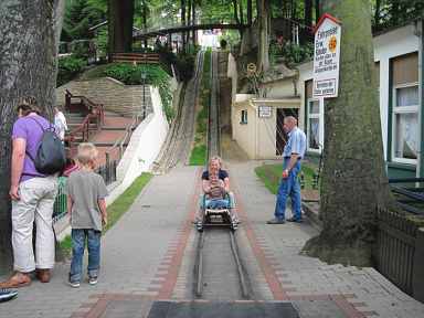 Sommerrodelbahn
                              (Sommerschlittelbahn) Ibbenb�ren 04,
                              Ankunft an der Talstation