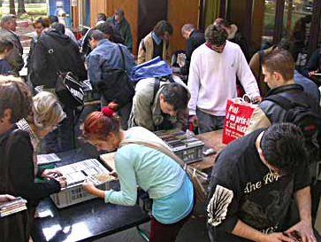 Spielplatzfest 14,
                          CD-Tauschb�rse in Basel