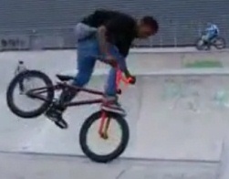 Biking mit 180 Grad-Drehung 04, Horfield,
                          Bristol, England