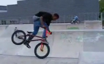 Biking mit 180
                            Grad-Drehung 04, Horfield, Bristol, England