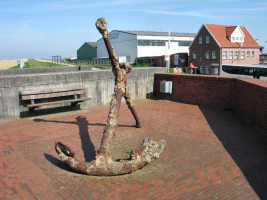 Ditzum, Ankerdenkmal