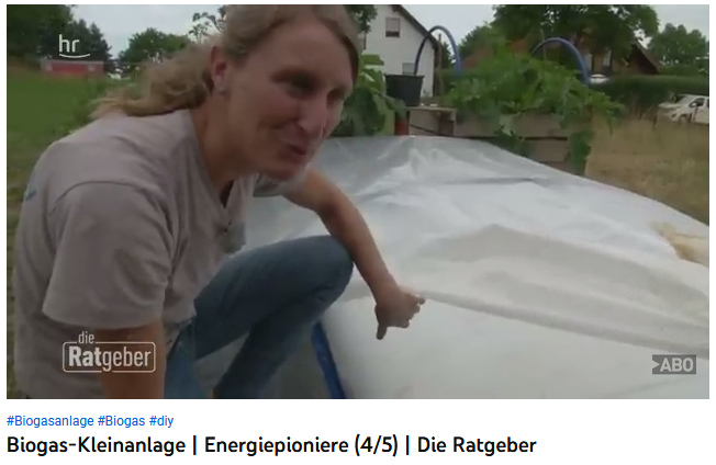 Katrin P�tz shows the production unit with the
                  gas bag, where the fermentation takes place 01