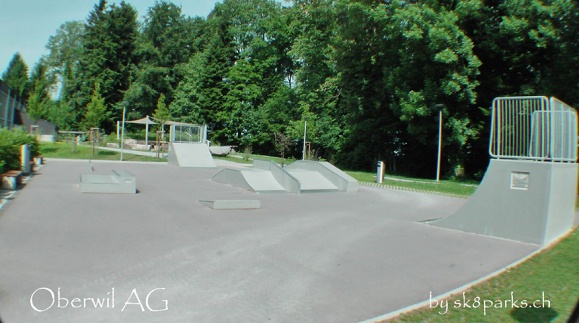 Patinaje 35:
                            parque de patinaje en Oberwil en el cant�n
                            de Argovia, Suiza, vista 1
