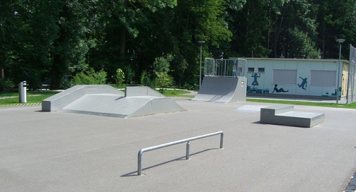 Patinaje 36:
                            parque de patinaje en Oberwil en el cant�n
                            de Argovia, Suiza, vista 2